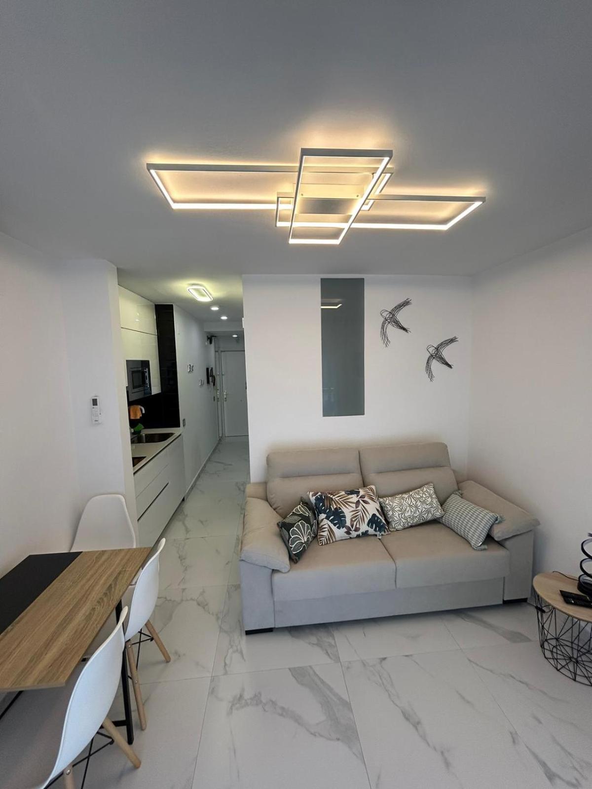 Apartamentos Cala Crancs ซาลอว์ ภายนอก รูปภาพ